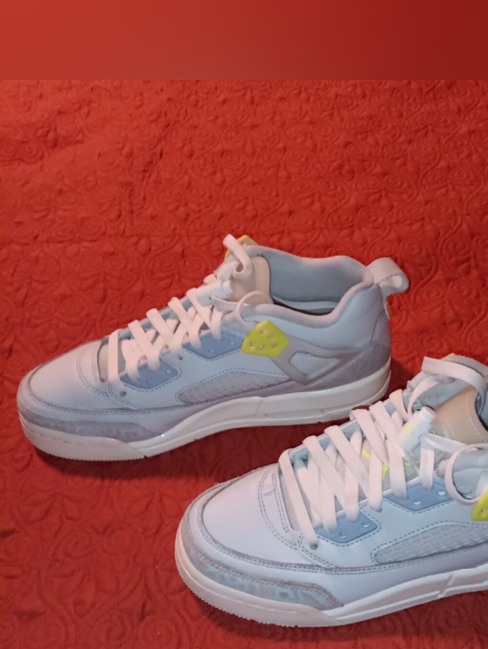 Jordan Spizike Lows Kids. Size 6.5Y